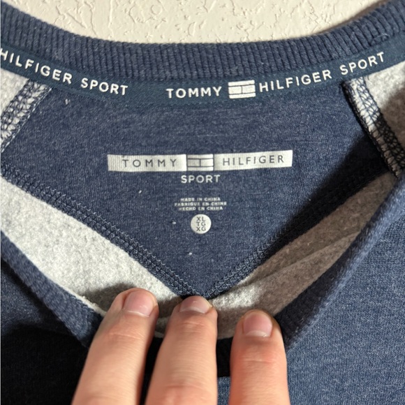Women’s XL Blue Tommy Hilfiger Sport Cropped, Athletic, Long Sleeve Sweatshirt - Picture 5 of 7
